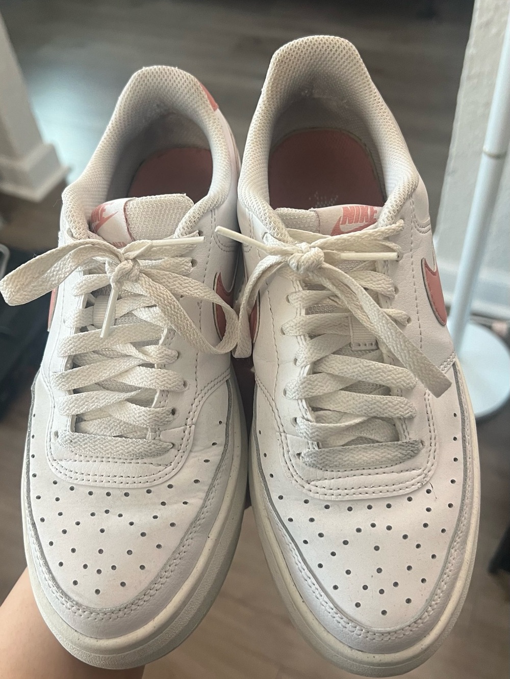 Nike sneakers - Picture 2 of 6